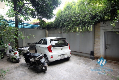 3 floors house for rent in Tay Ho district,Ha Noi